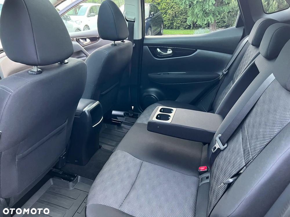 Nissan Qashqai 1.2 DIG-T N-Connecta EU6 - 9
