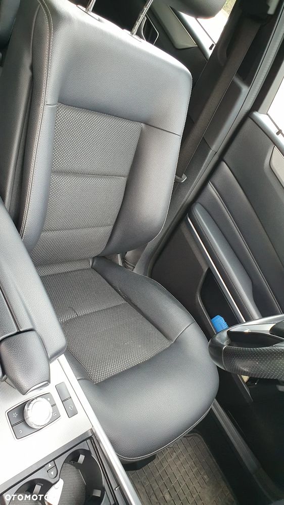 Mercedes-Benz Klasa E 220 BlueTEC 9G-TRONIC - 36