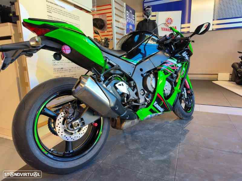 Kawasaki ZX 10R - 3