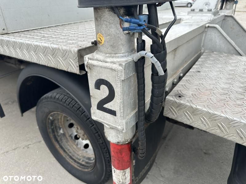 Nissan CABSTAR - 16