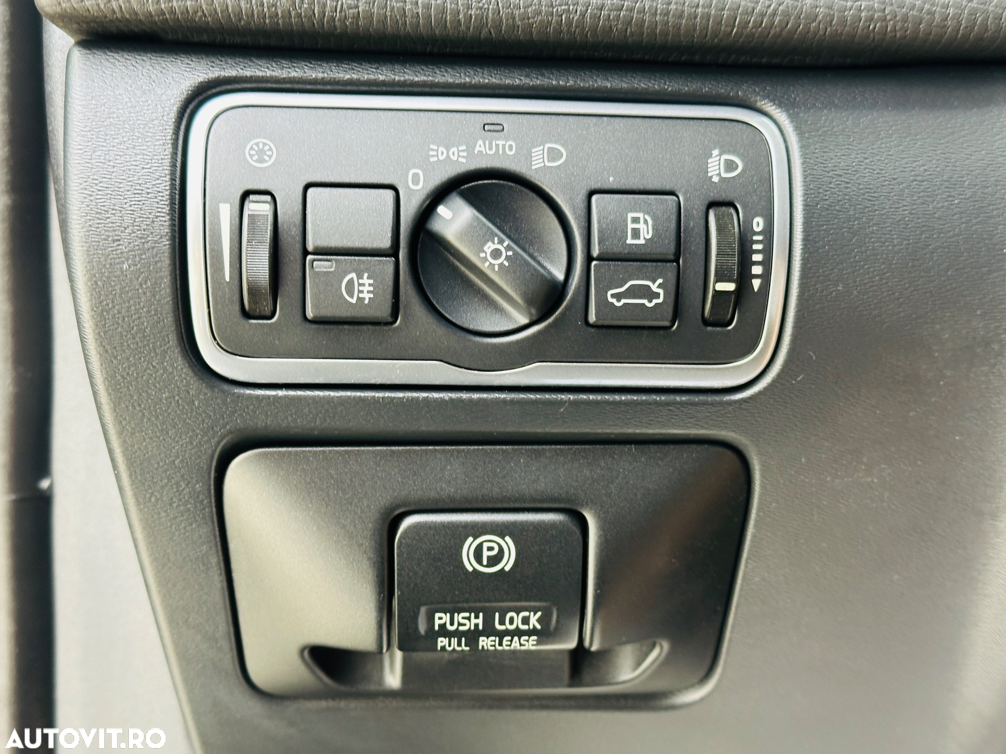Volvo XC 60 - 25