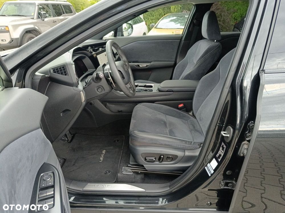 Lexus RZ 450e Omotenashi DIRECT4 - 12