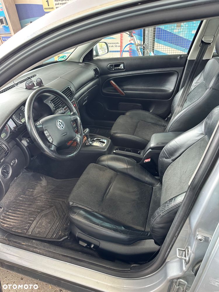 Volkswagen Passat 2.8 V6 4Mot Highline Tiptr - 35