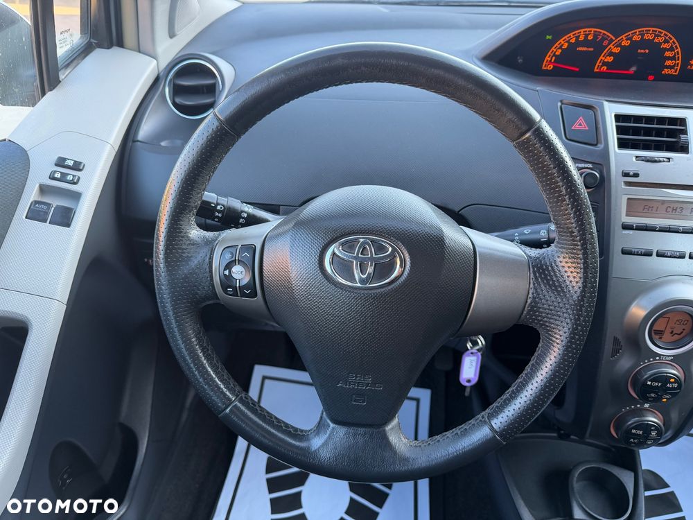 Toyota Yaris 1.33 Luna Start - 23