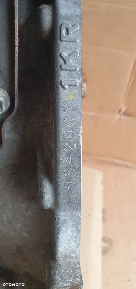 Silnik słupek blok silnika Toyota Aygo 1.0 1KR - 8