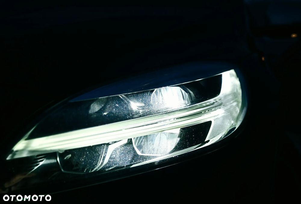 Volvo V40 T3 Drive-E R-Design Momentum - 25