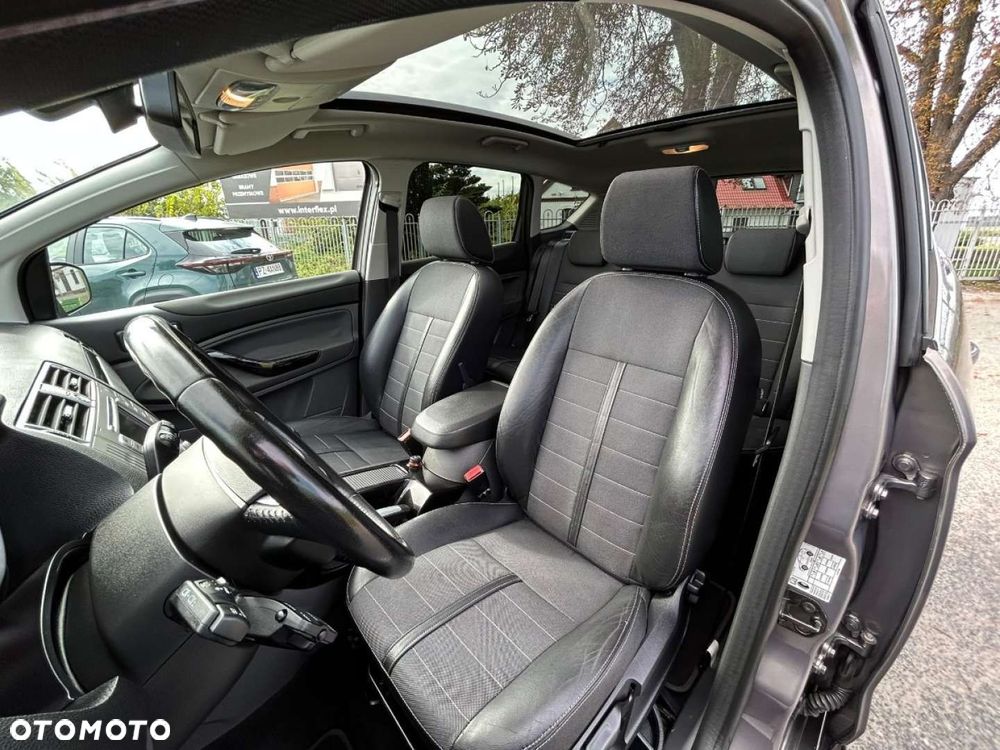 Ford Kuga - 38