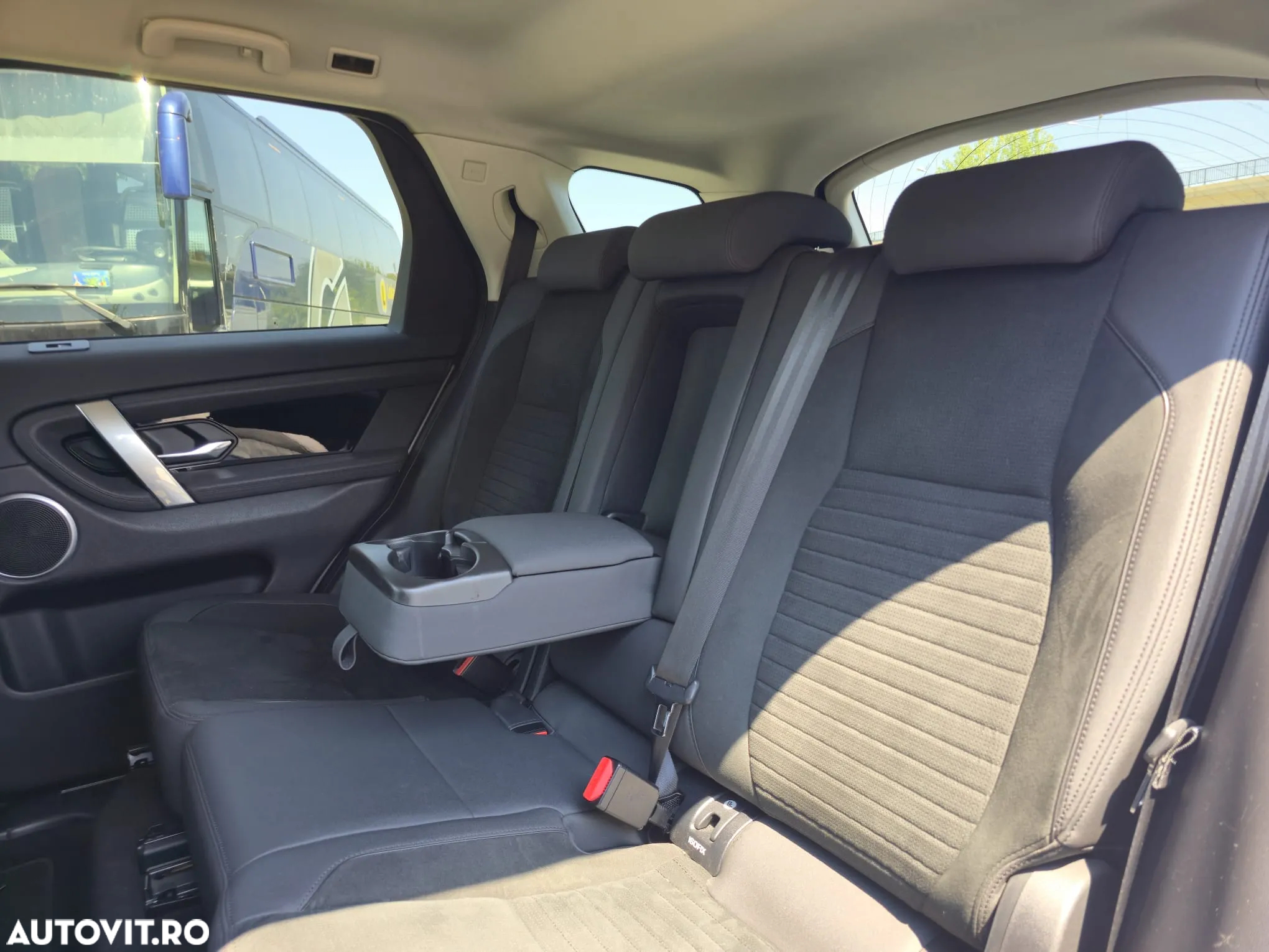Land Rover Discovery Sport 2.0 D165 MHEV SE - 6