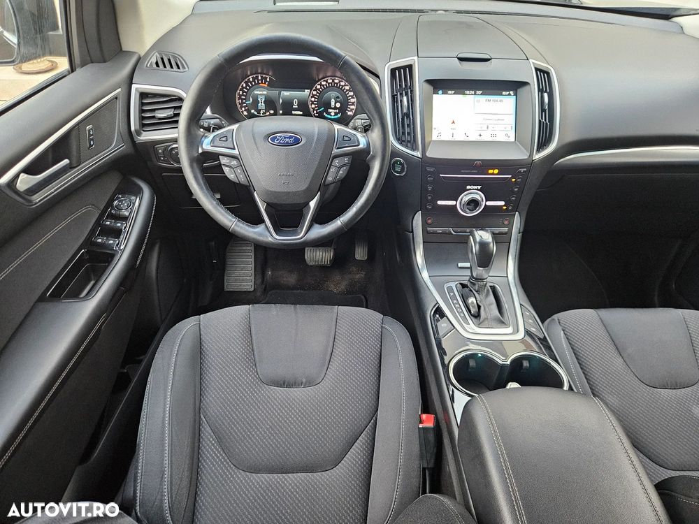 Ford Edge 2.0 TDCi Powershift Titanium - 13