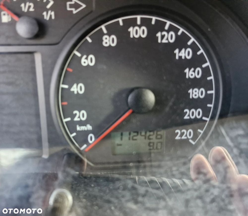 Volkswagen Polo 1.4 16V Comfortline - 9
