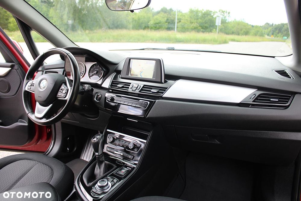 BMW Seria 2 216d - 26