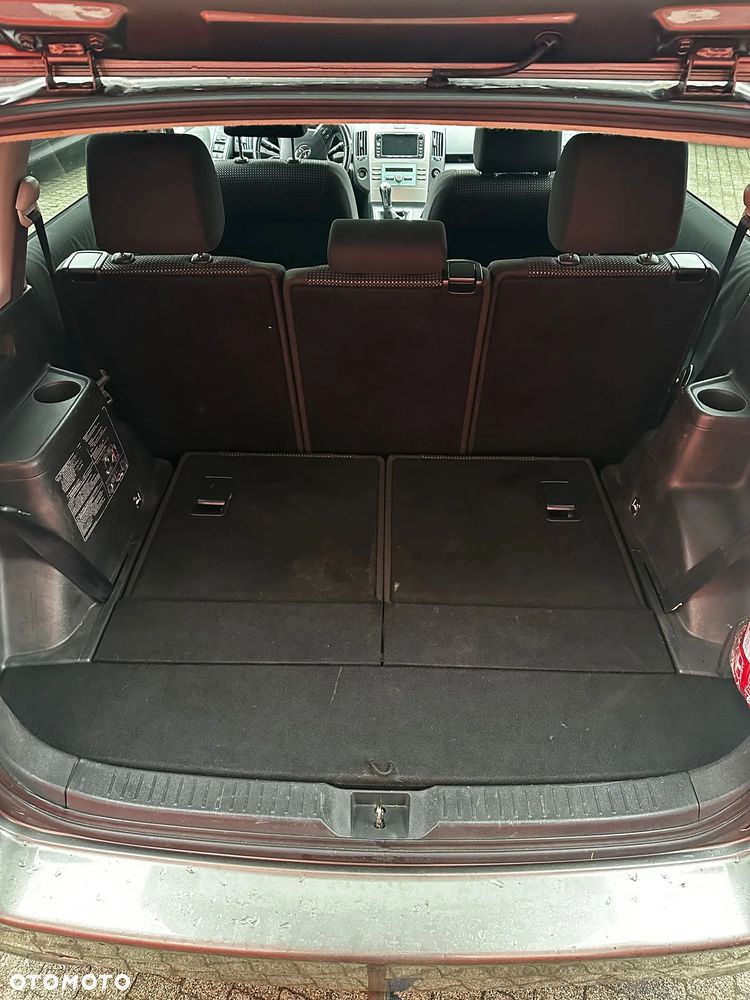 Toyota Corolla Verso 2.2 D-4D X 7os - 15