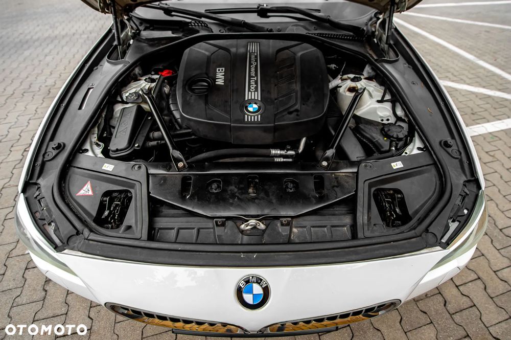 BMW Seria 5 525d Luxury Line - 22