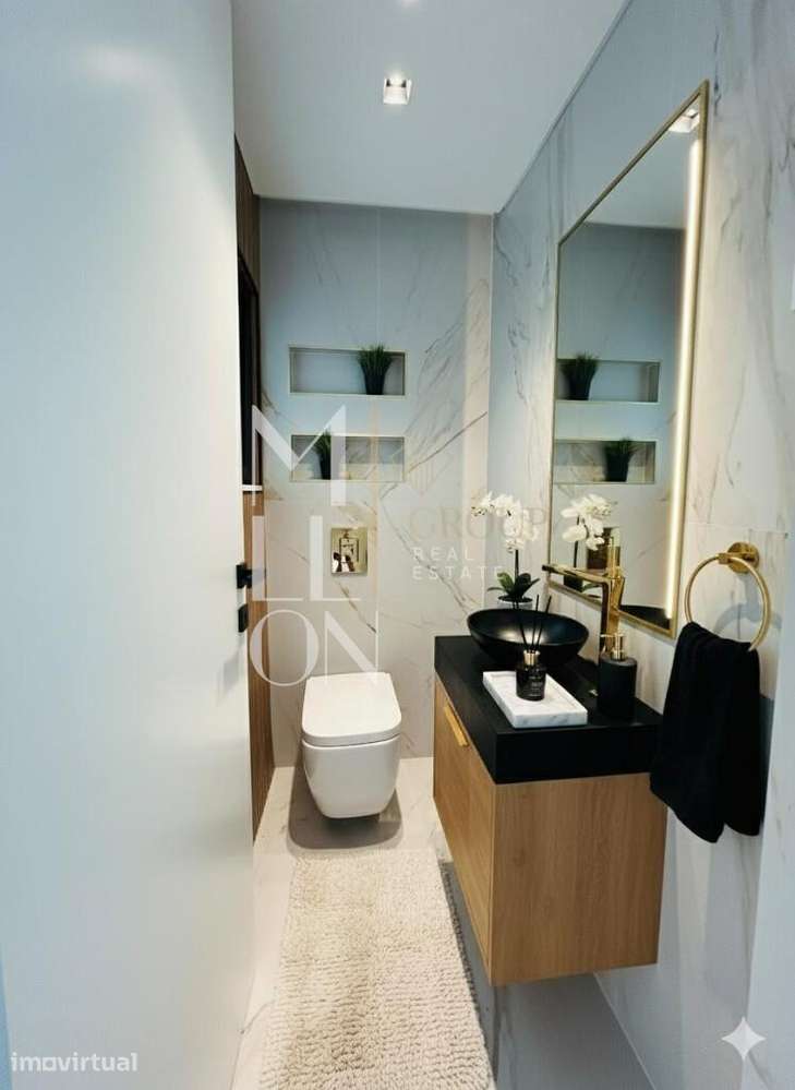LUXUOSA MORADIA T5 COM PISCINA EM SÃO JOAO DO ESTORIL - Grande imagem: 3/28