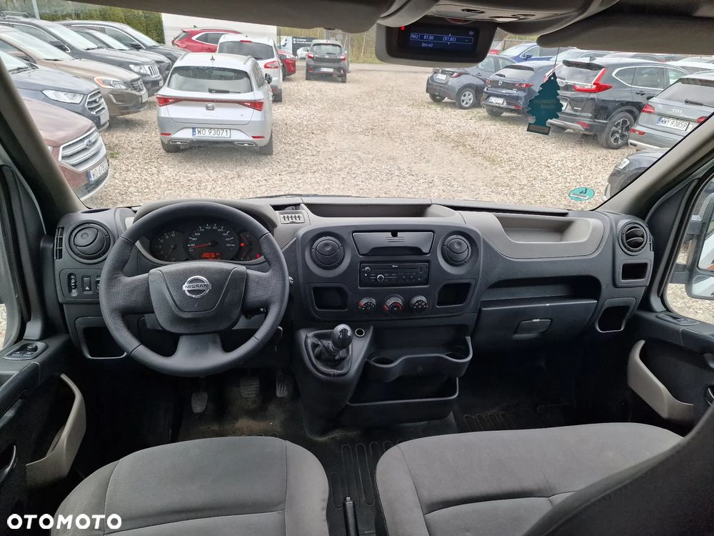 Nissan NV400 - 17
