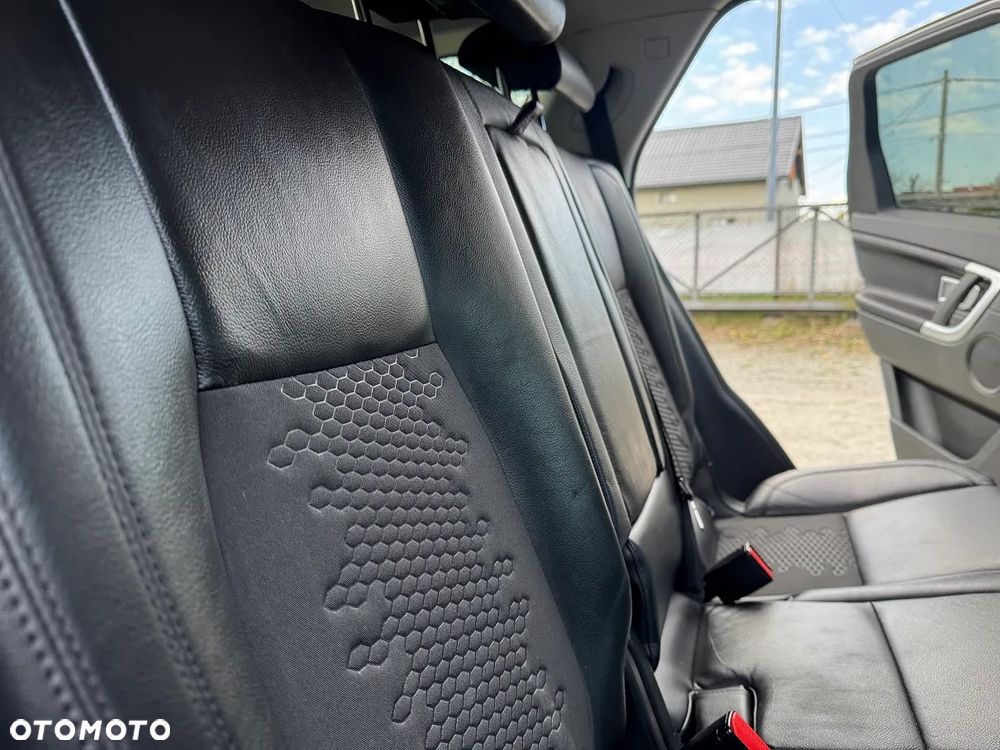Land Rover Discovery Sport - 32