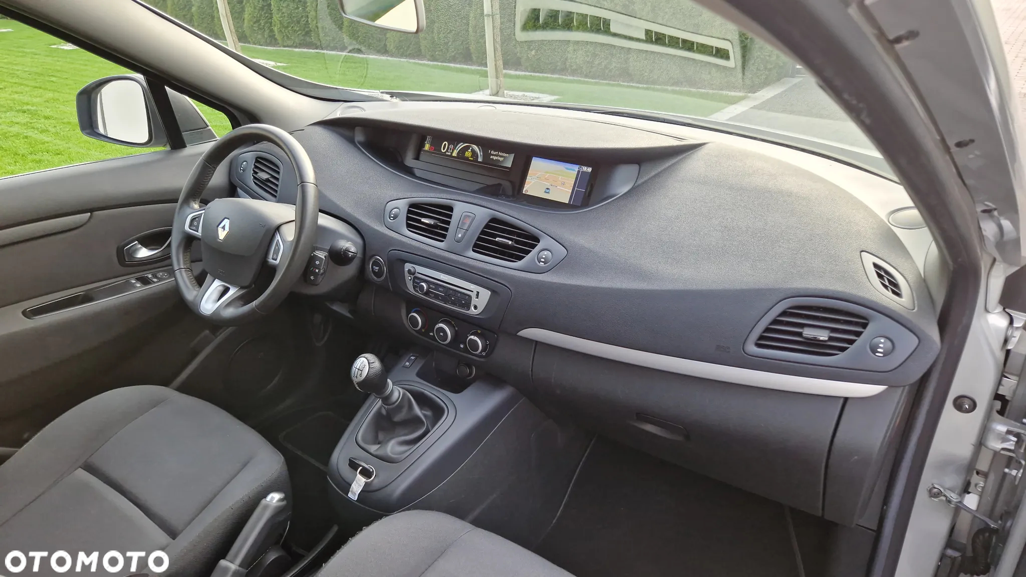 Renault Scenic 1.6 16V 110 TomTom Edition - 8