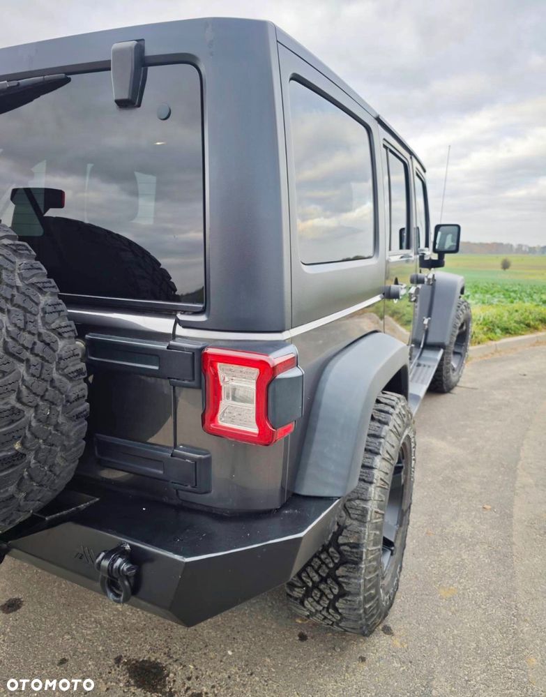 Jeep Wrangler - 14