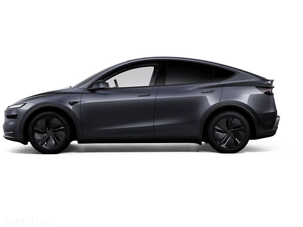 Tesla Model Y - 8