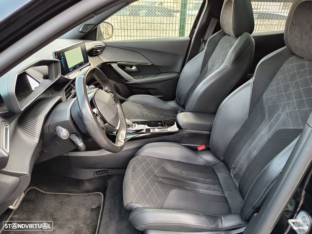 Peugeot e-2008 50 kWh GT - 8