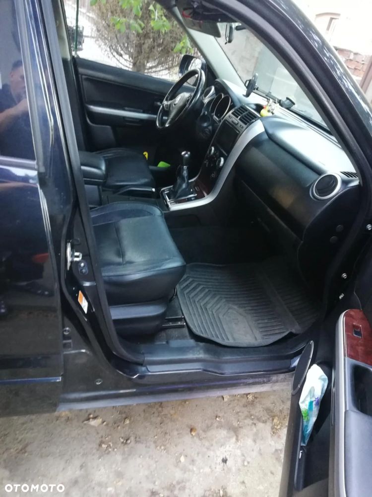 Suzuki Grand Vitara - 2