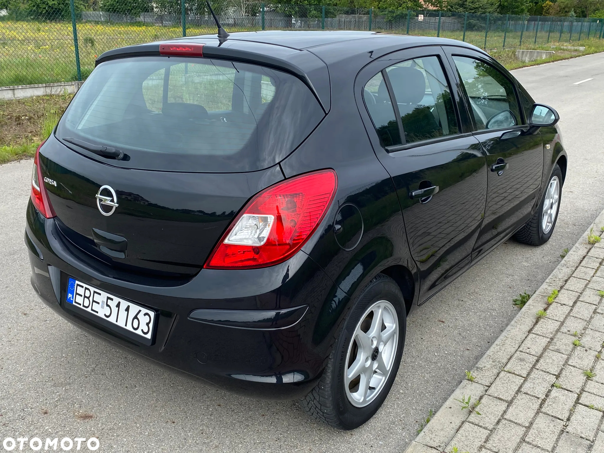 Opel Corsa 1.4 16V Cosmo - 6