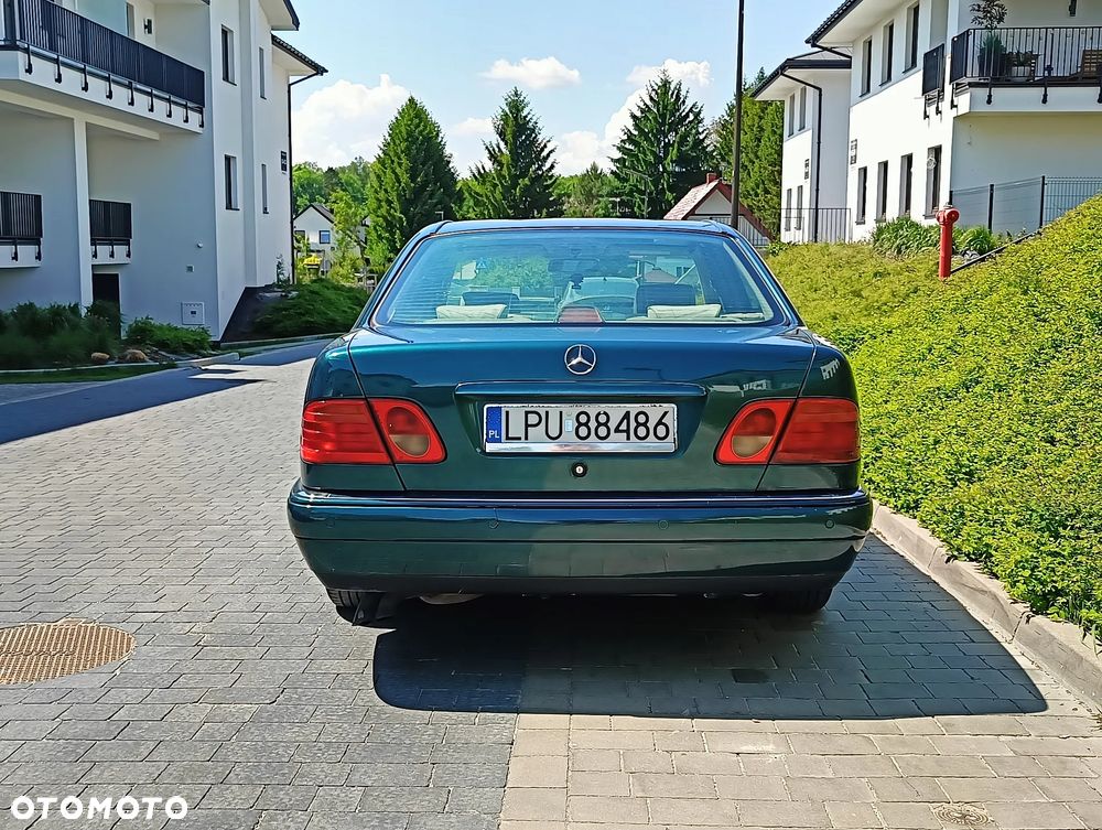 Mercedes-Benz Klasa E - 7