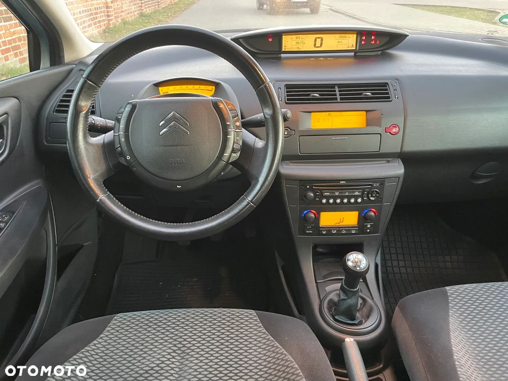 Citroën C4 1.6 16V Exclusive - 11