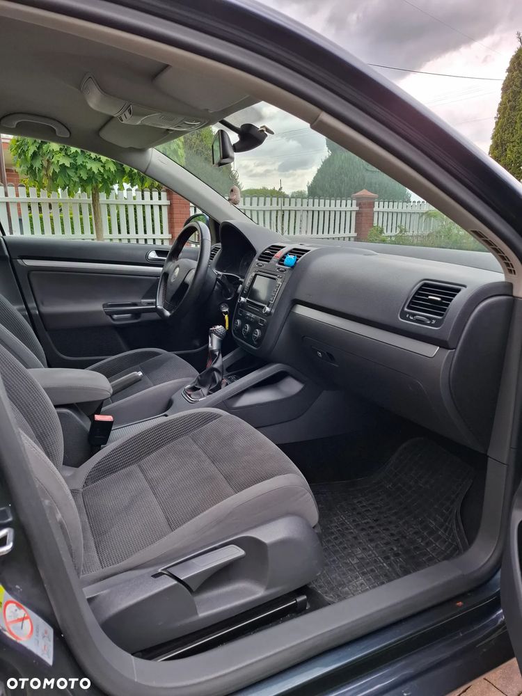 Volkswagen Jetta 1.9 TDI Comfortline - 25