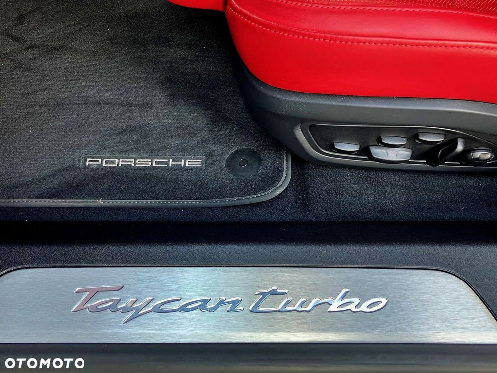 Porsche Taycan - 20