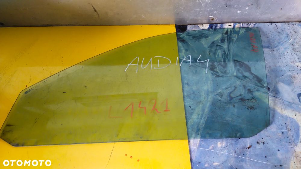 Szyba lewy przód boczna przednia Audi A4 - 1