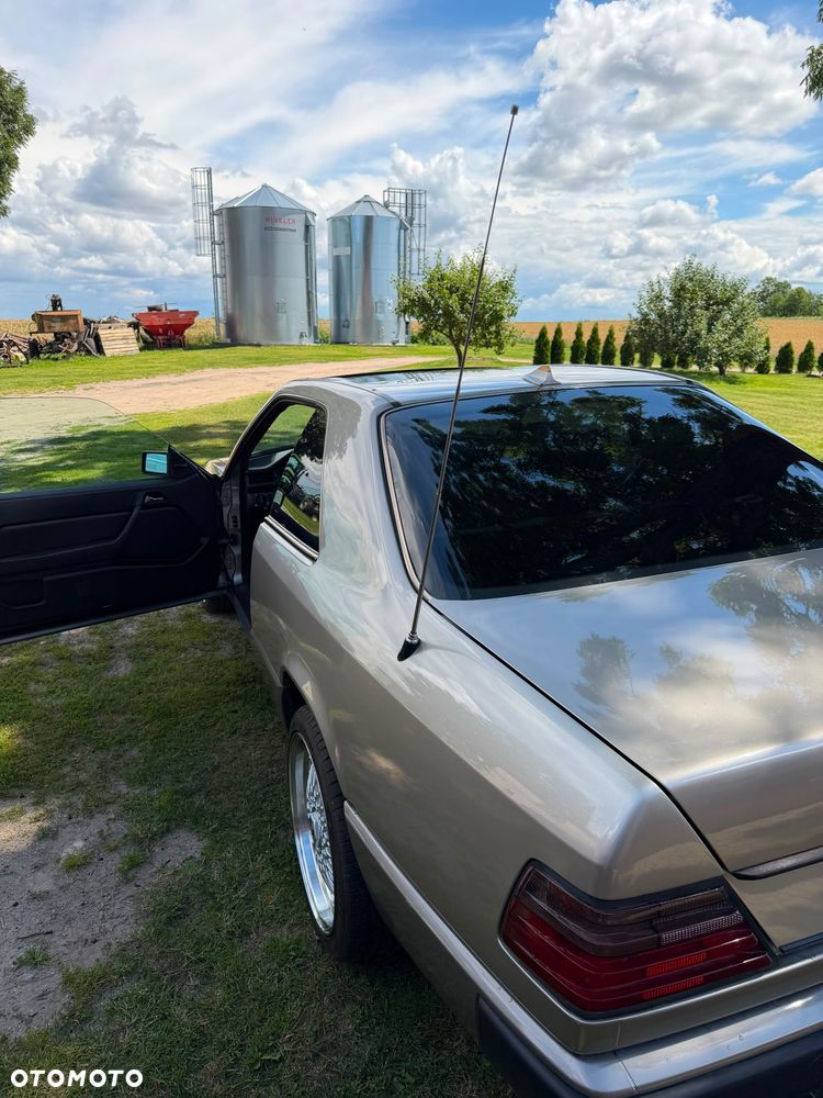 Mercedes-Benz W124 (1984-1993) - 13