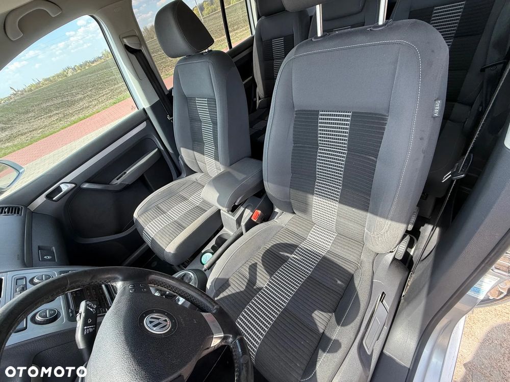 Volkswagen Touran 2.0 TDI DSG United - 13