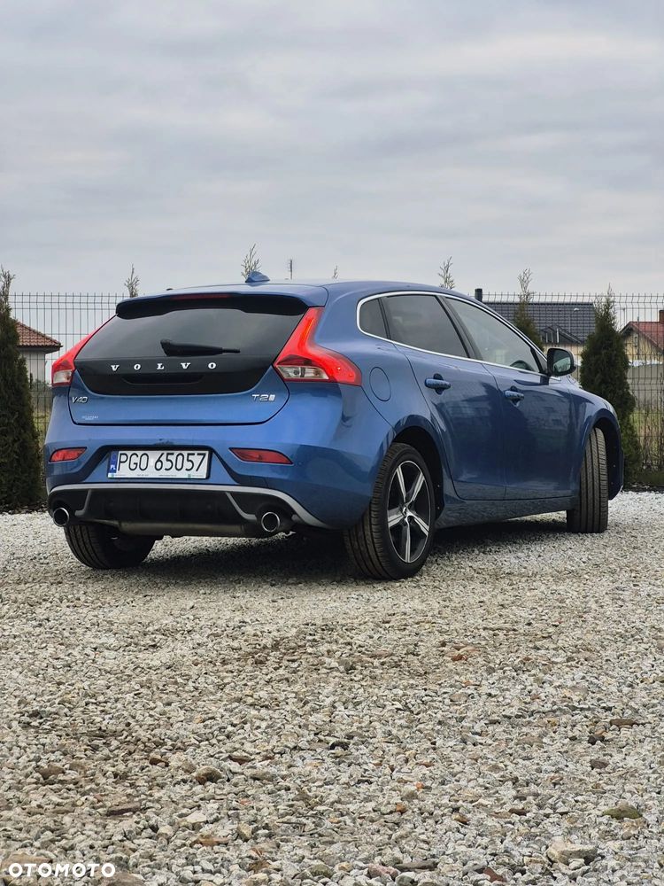 Volvo V40 T2 Geartronic RDesign - 17