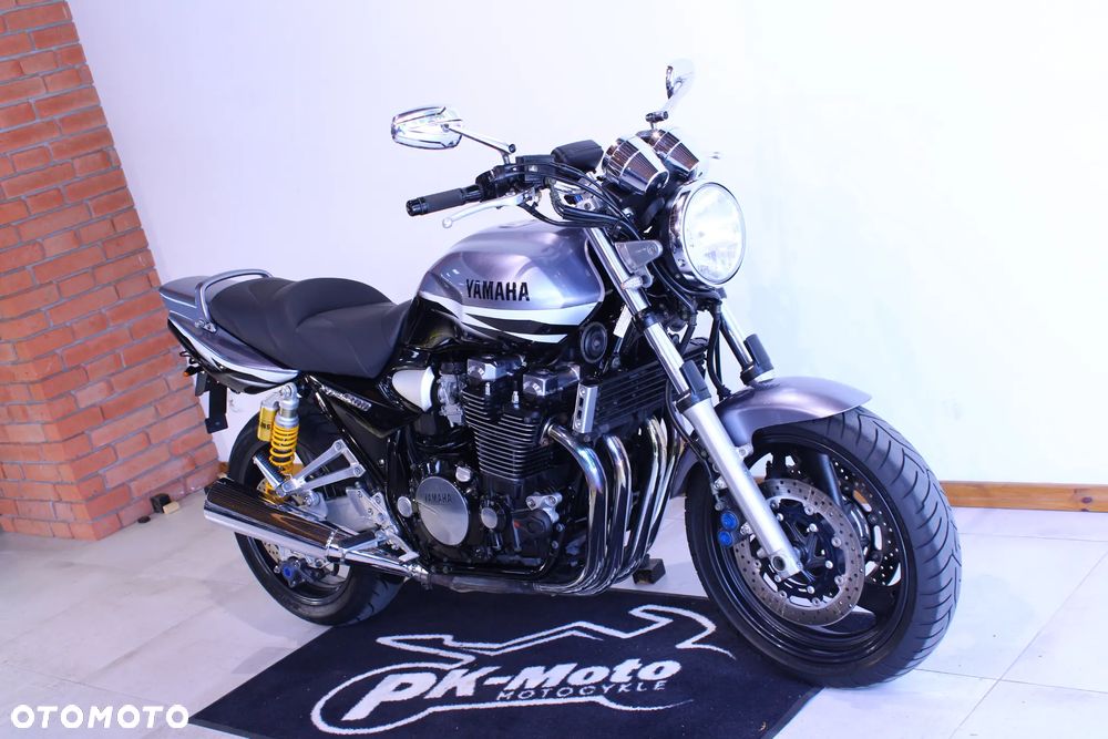 Yamaha XJR - 5