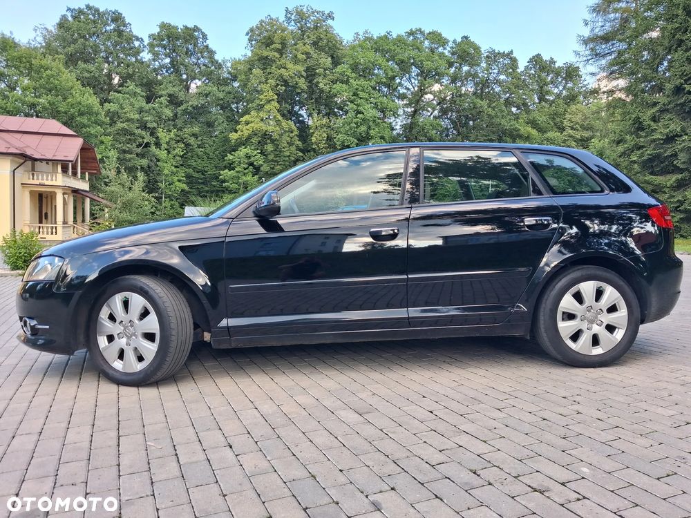 Audi A3 Sportback 1.2 TFSI Attraction - 2