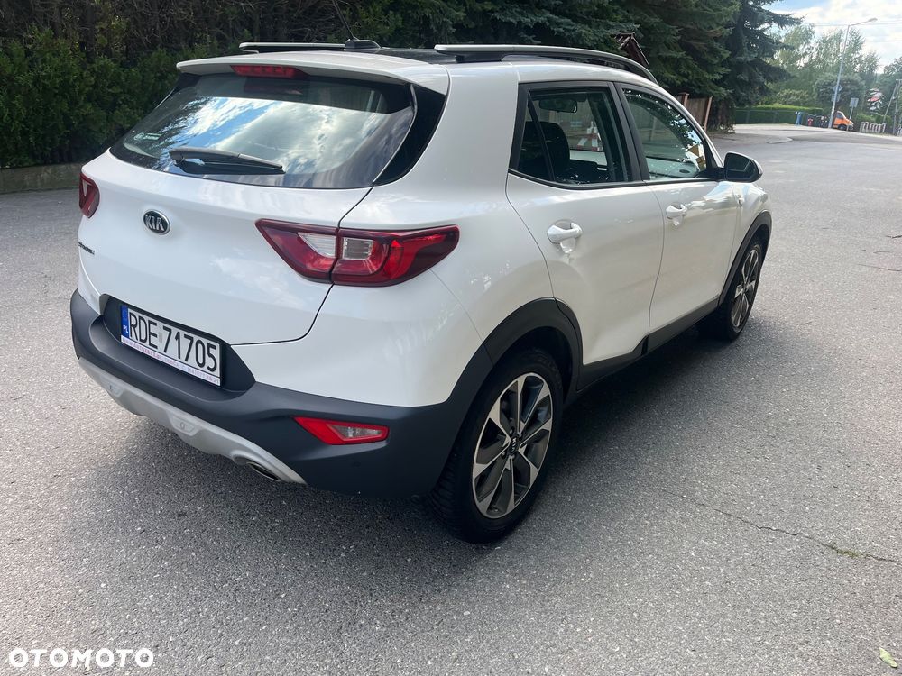Kia Stonic 1.4 L - 6