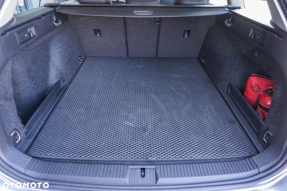 Volkswagen Passat 1.5 TSI EVO Elegance DSG - 29