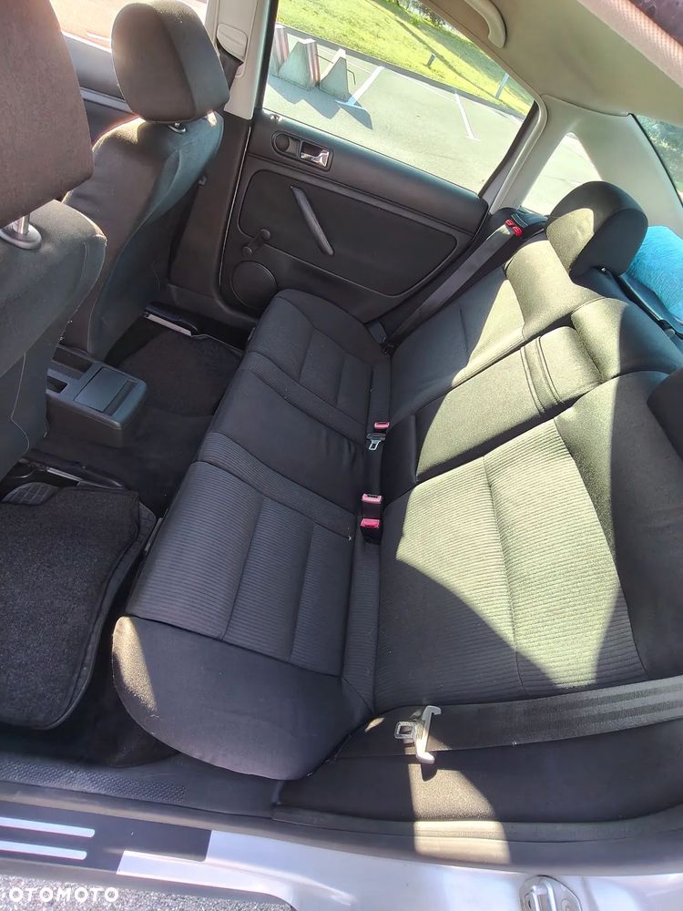 Volkswagen Passat 1.9 TDI Basis - 11