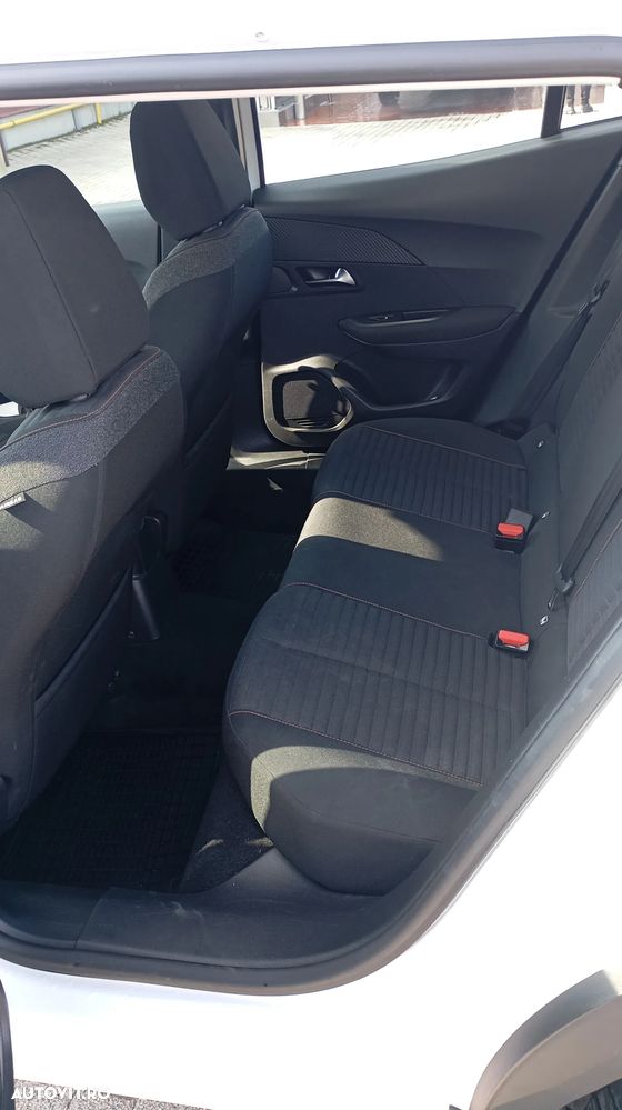 Peugeot 2008 1.2 PureTech Turbo S&S Active - 23