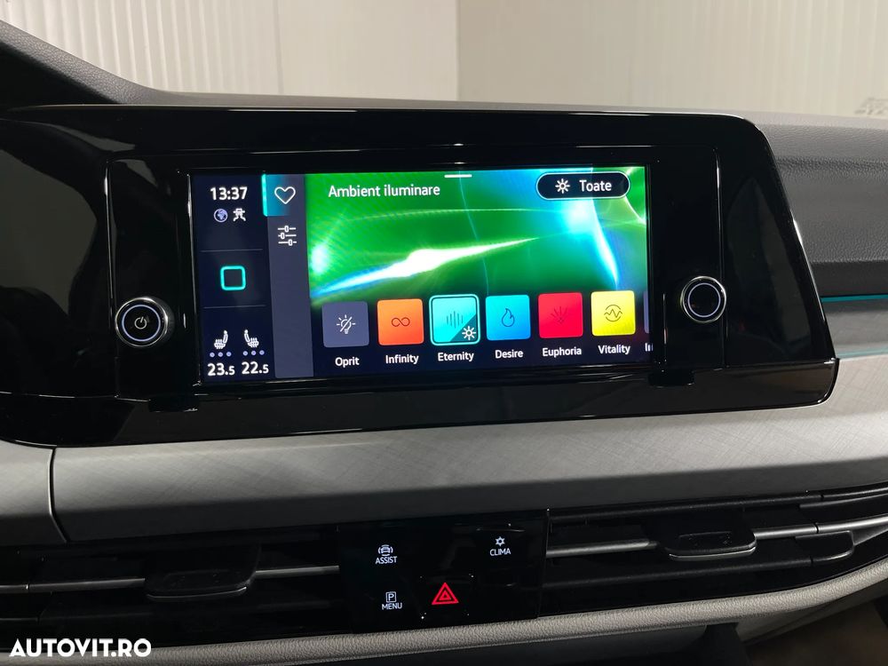 Volkswagen Golf 1.5 TSI ACT Life - 19