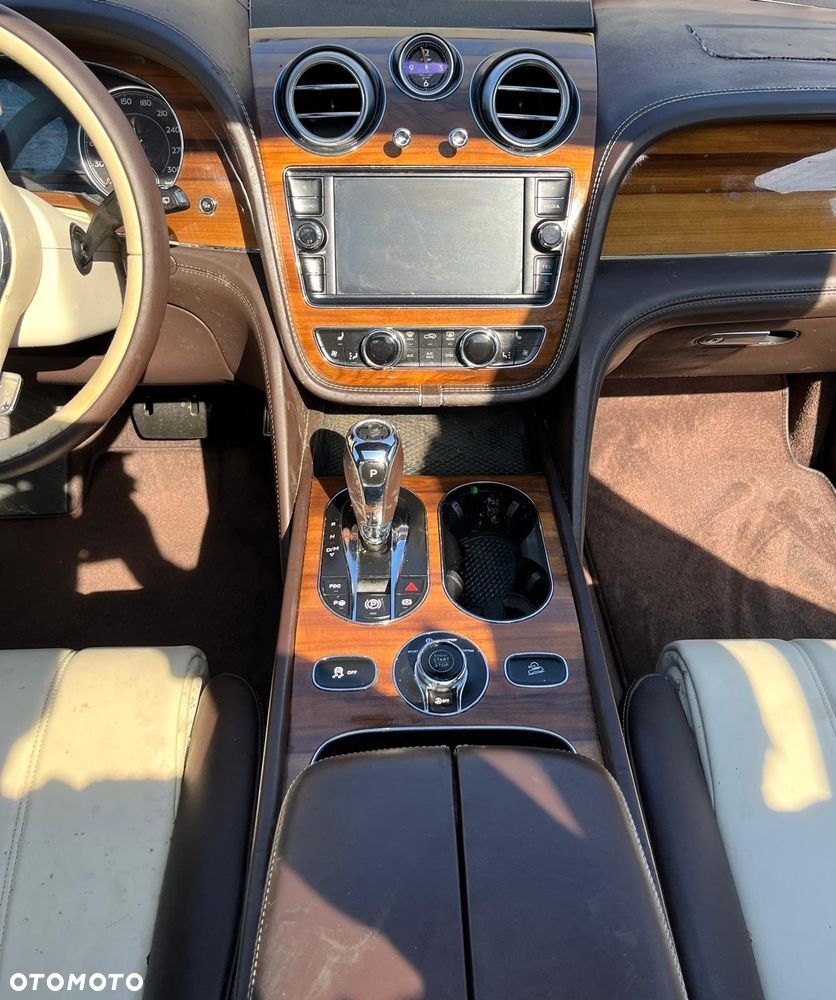 Bentley Bentayga Standard - 16