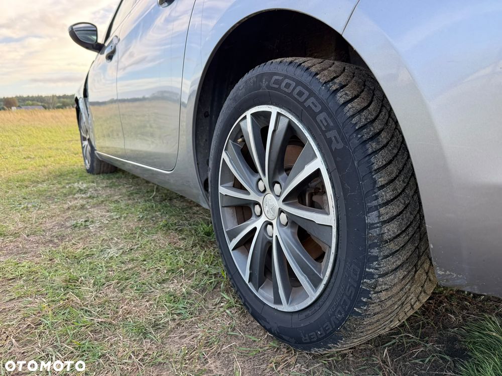 Peugeot 308 HDi FAP 150 Allure - 27