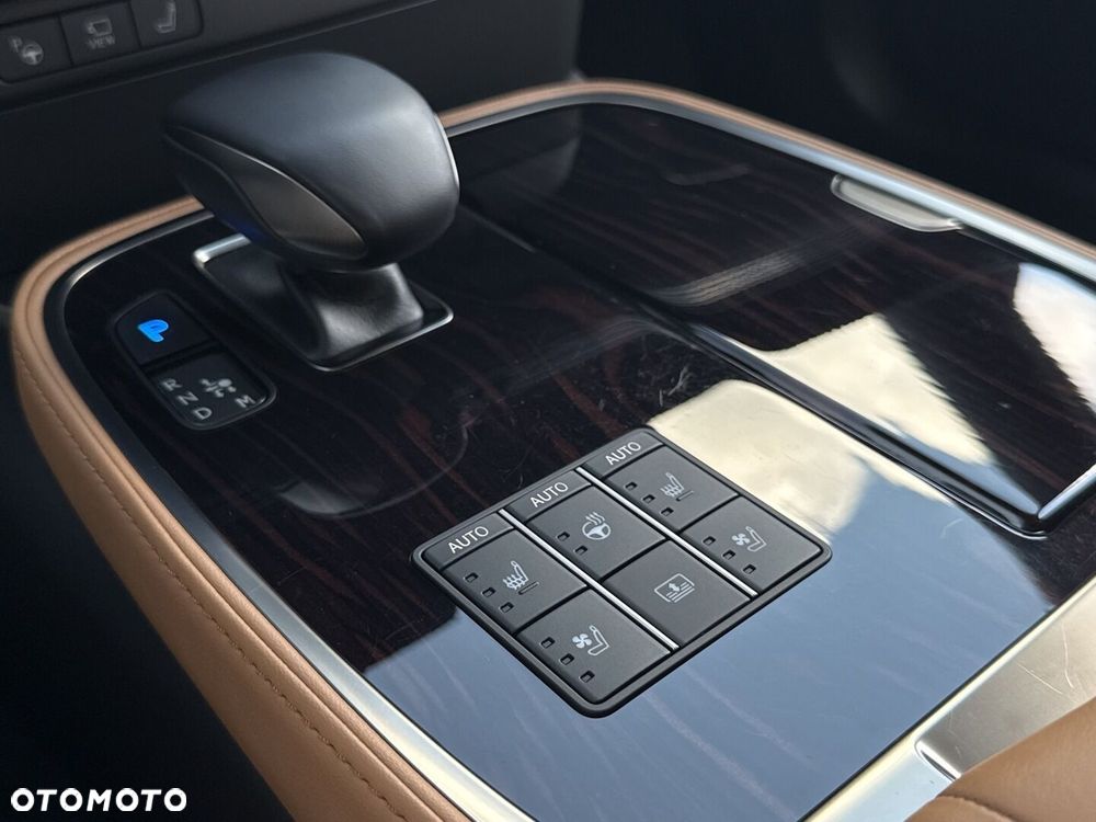 Lexus LS - 18