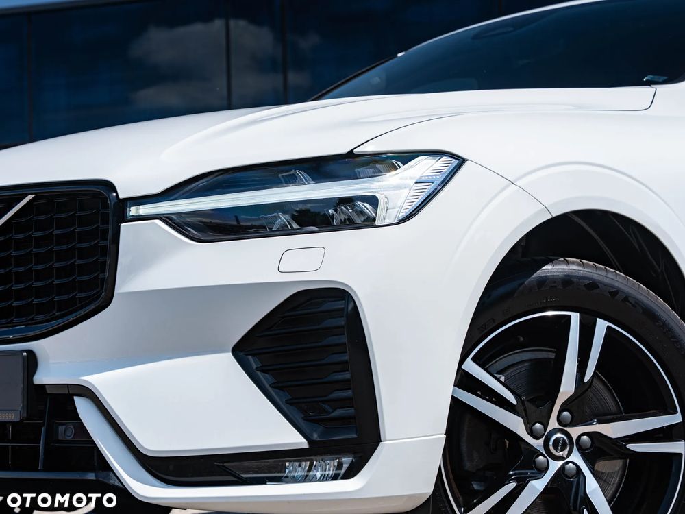 Volvo XC 60 B4 B Plus Dark - 17
