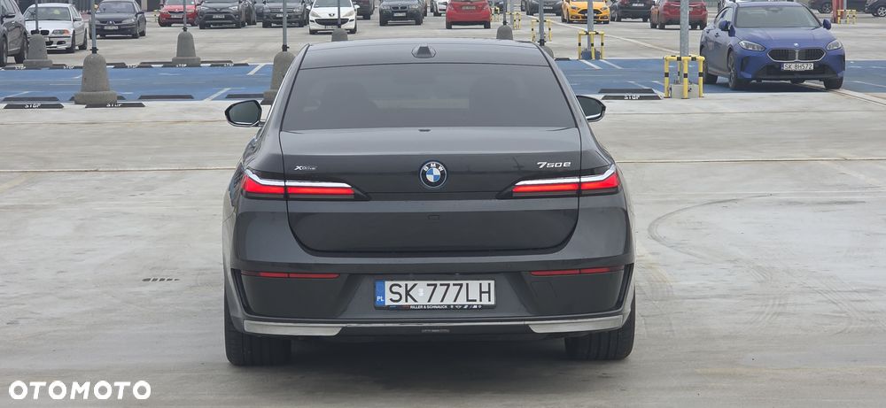 BMW Seria 7 750e xDrive - 8