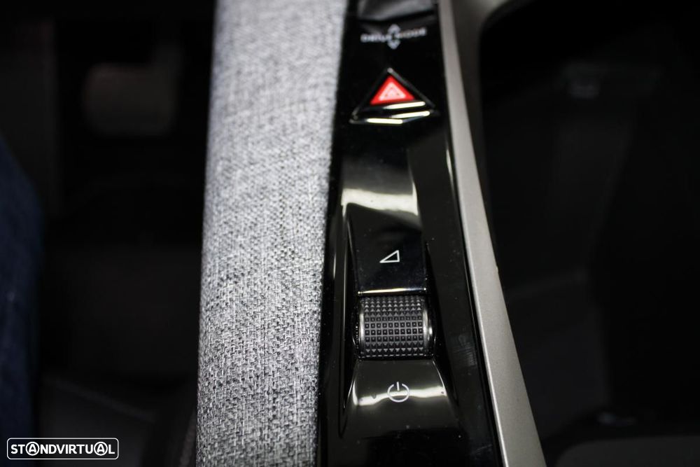 Peugeot E-5008 210 Allure Business - 25