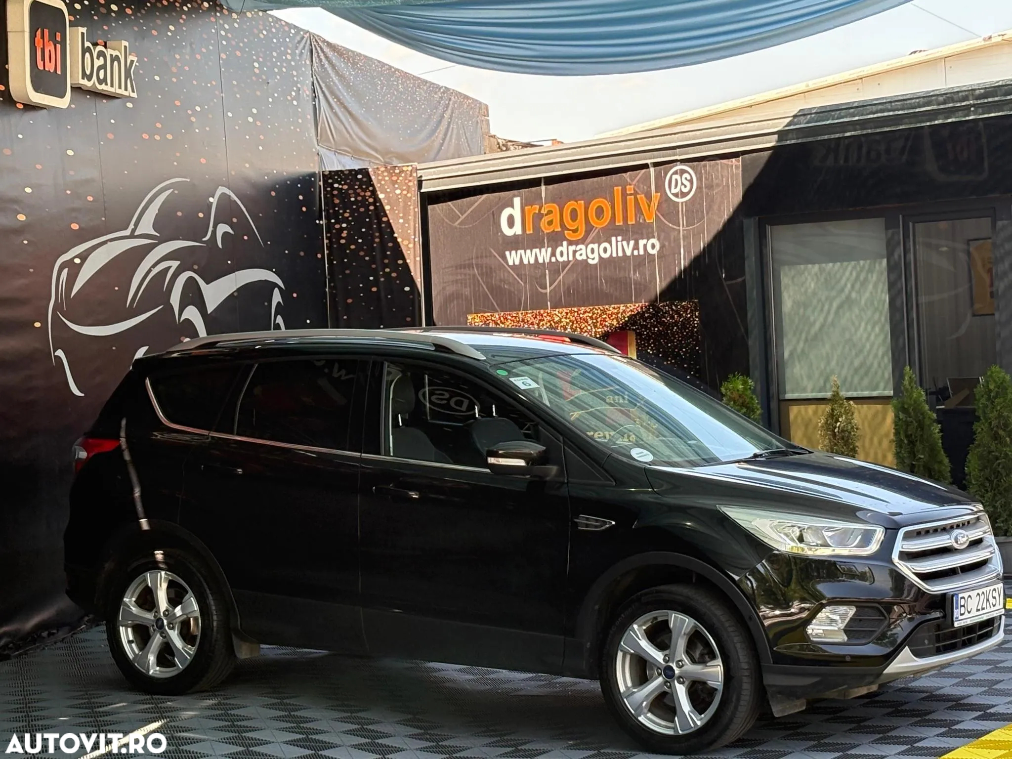 Ford Kuga - 2