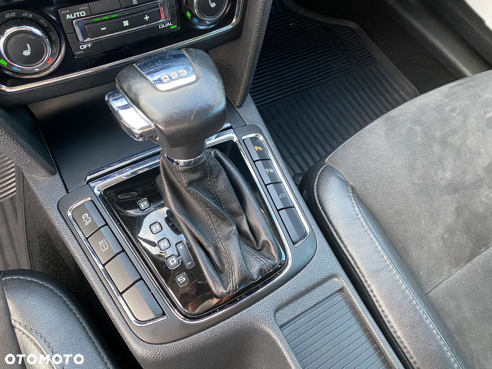 Skoda Superb 2.0 TDI Ambition DSG - 15