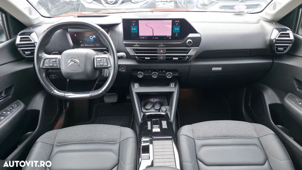 Citroën C4 PureTech 130 Stop&Start EAT8 SHINE - 13